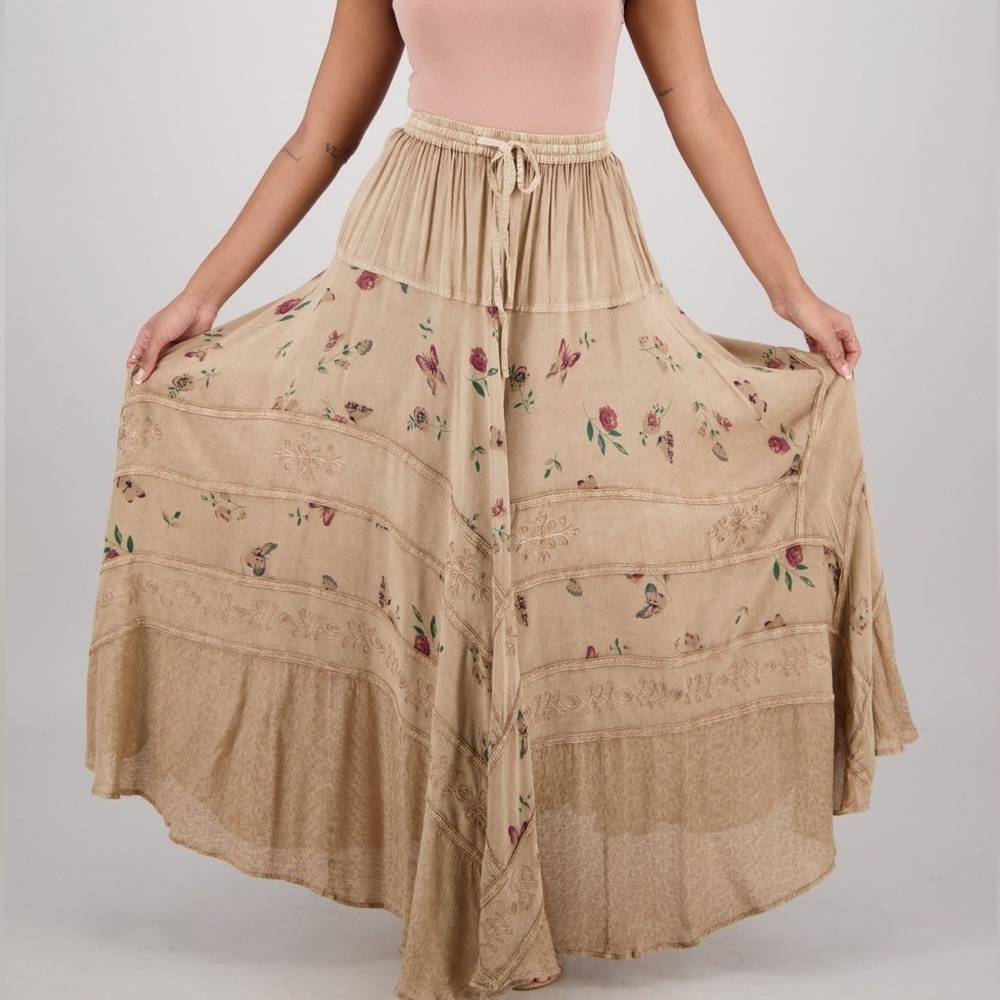 Nwt Embroidered Beige floral panel‎ Maxi Skirt - Picture 3 of 11